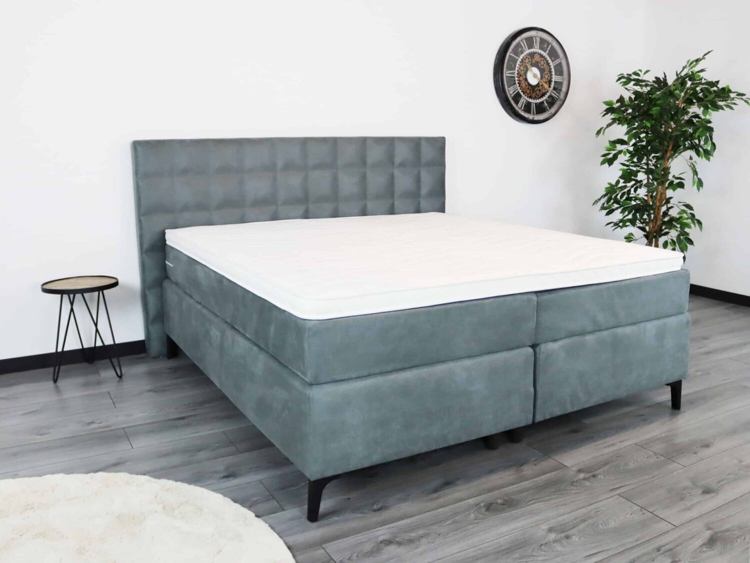 Boxspring leer bull