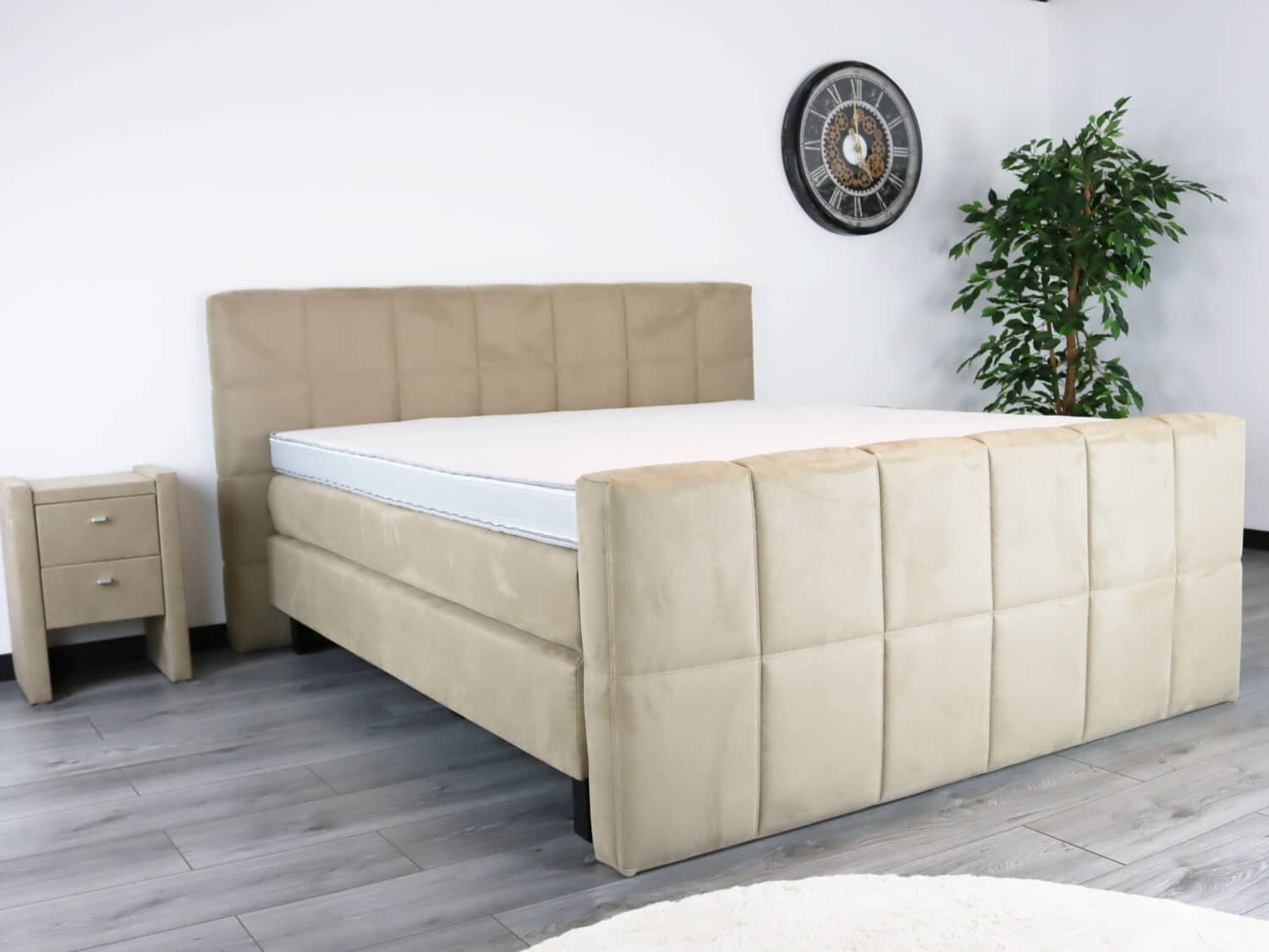 Boxspring Fenna met voetbord