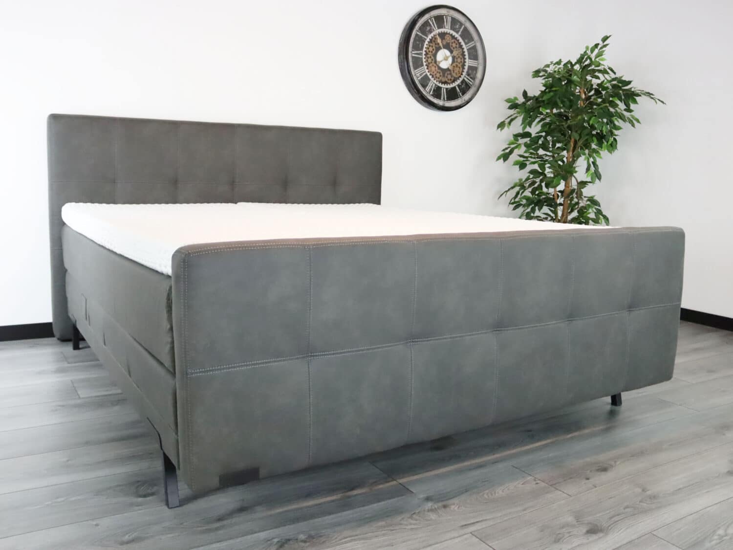Zwevend voetbord Lenna